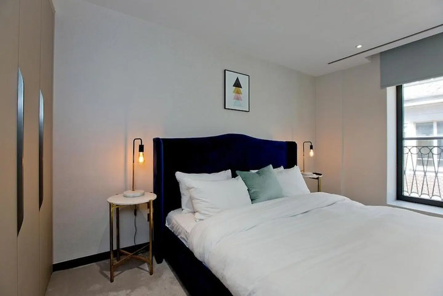 Valet Apartments Golden Square ROOM_EXAMPLE