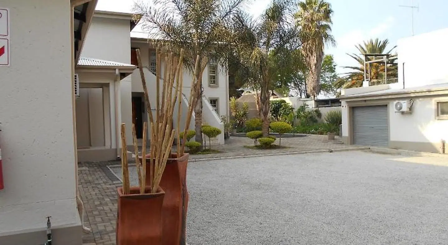 Summer Garden Guest House EXTERIOR