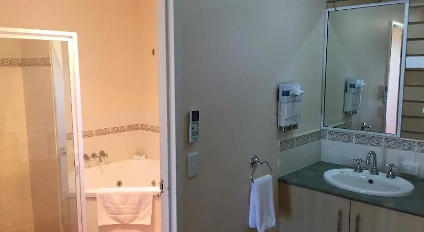 Starlight Motor Inn Badezimmer