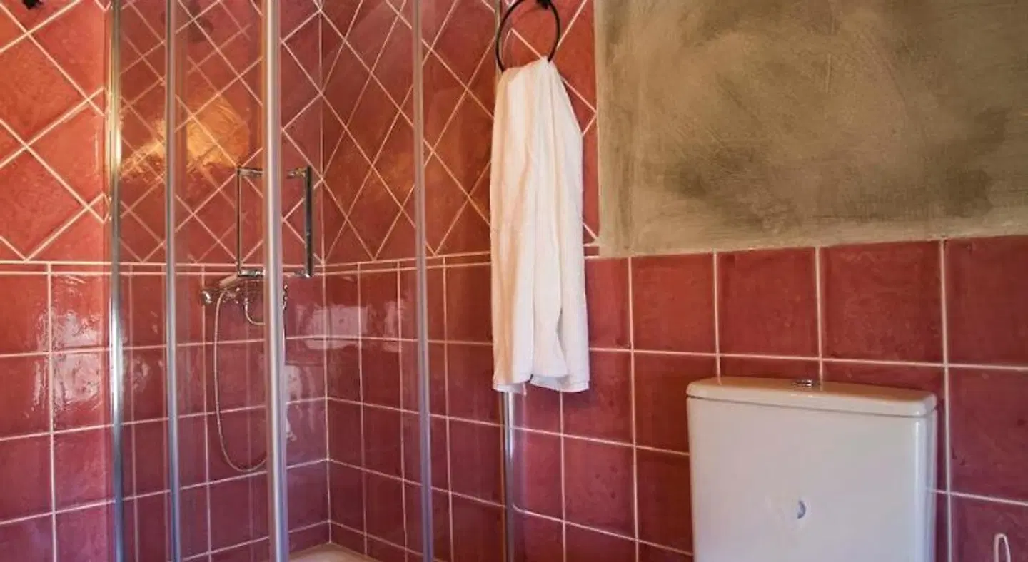 Hotel Rural La Torre de Bisjueces Badezimmer