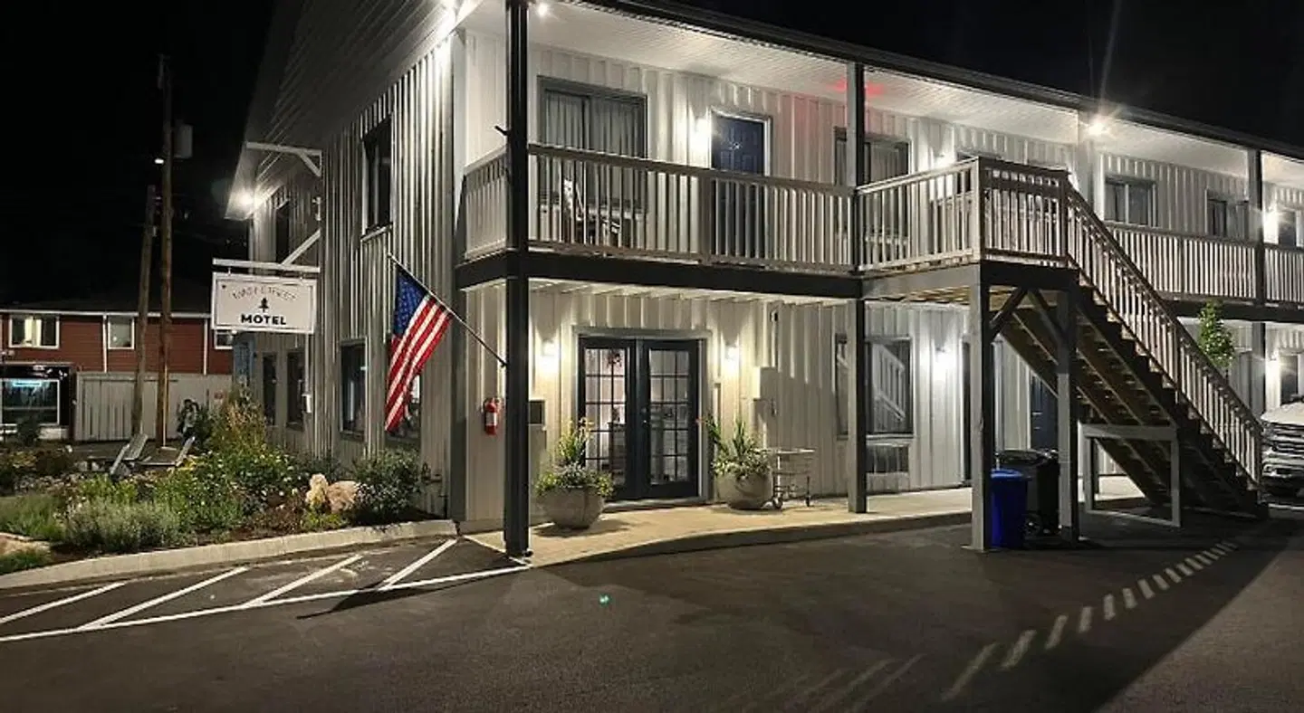 Main Street Motel EXTERIOR