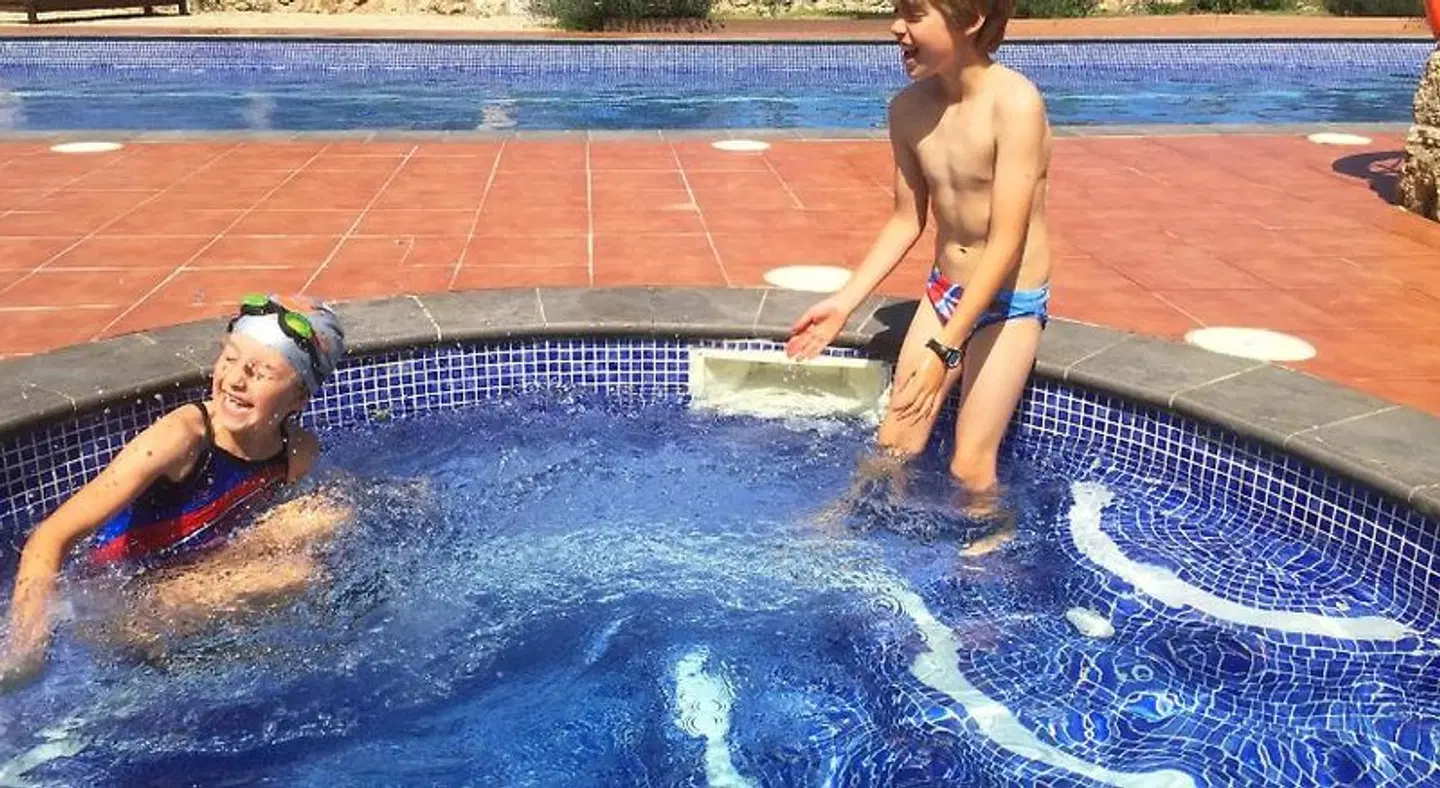 Hotel Mas Pelegrí OUTDOOR_POOL