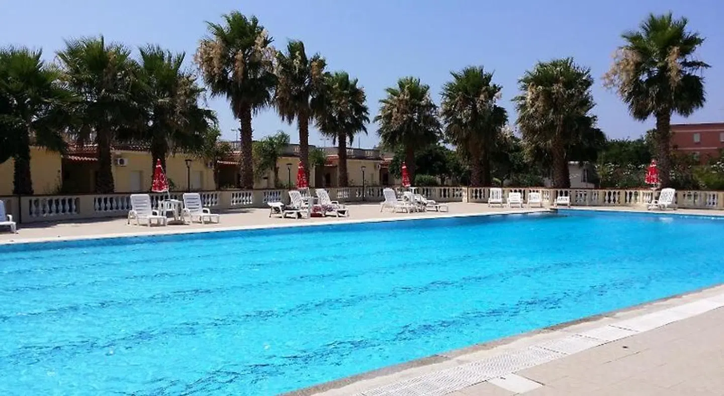 B&B Baia dello Stretto OUTDOOR_POOL
