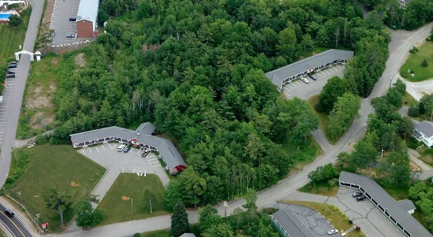 Highbrook Motel EXTERIOR
