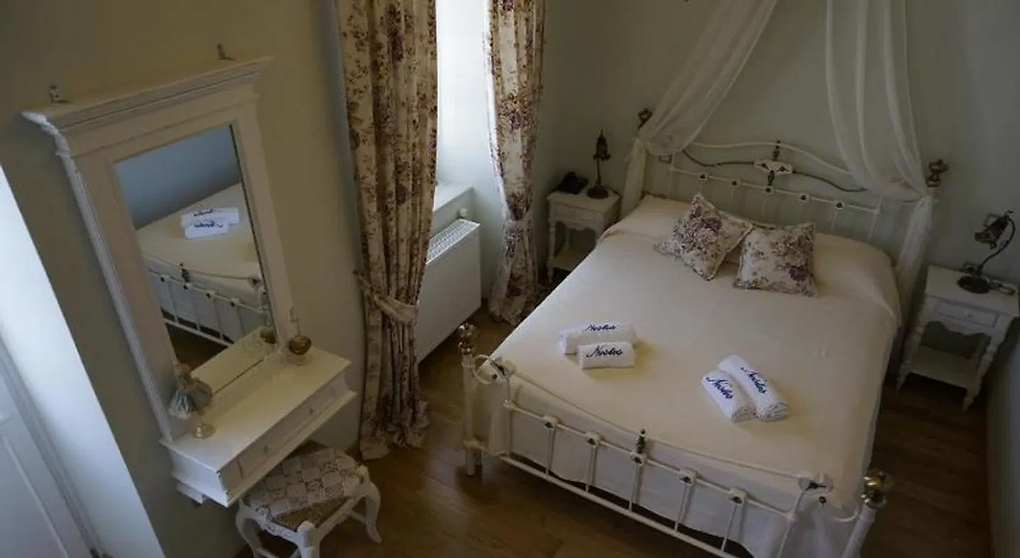 Nostos Hotel Badezimmer