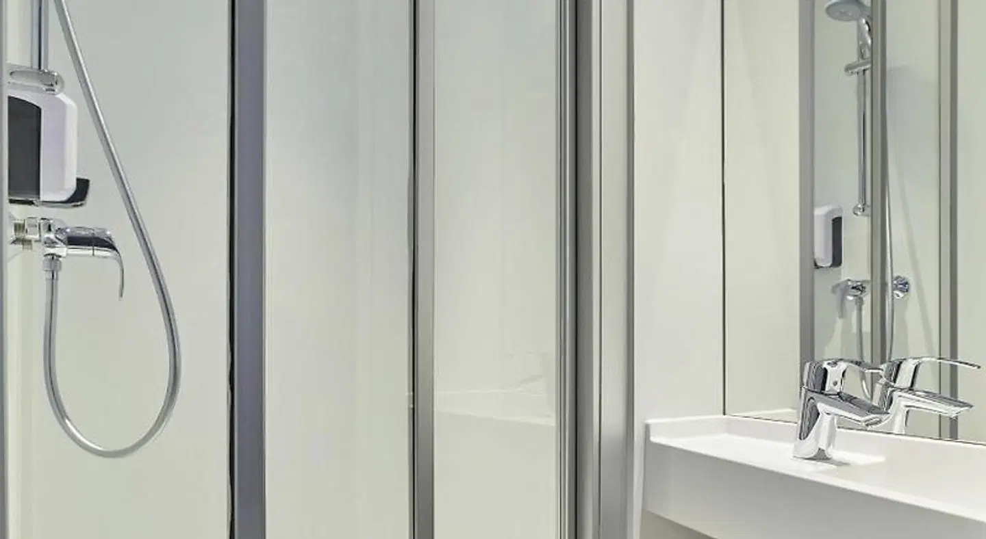 hotelF1 Perpignan Sud Badezimmer