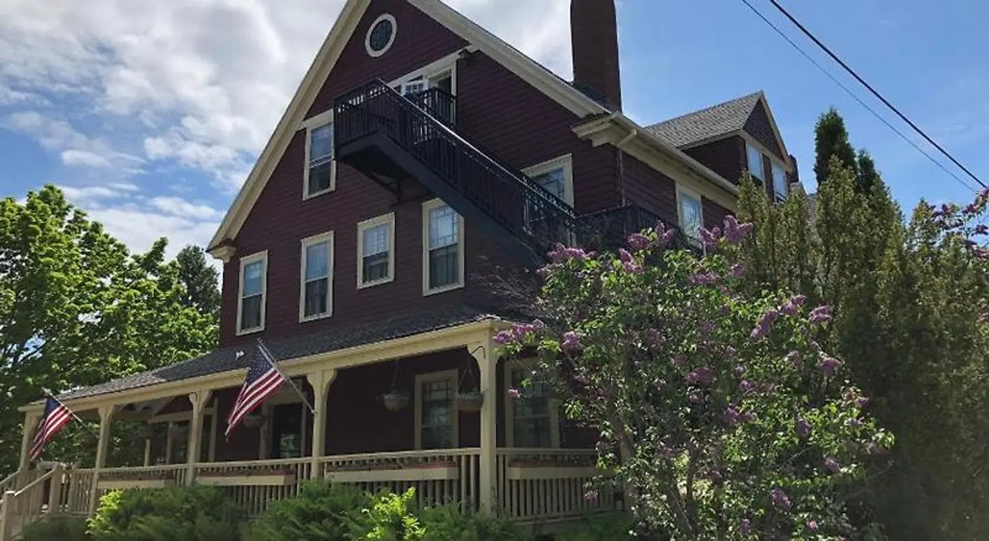 The Central House EXTERIOR