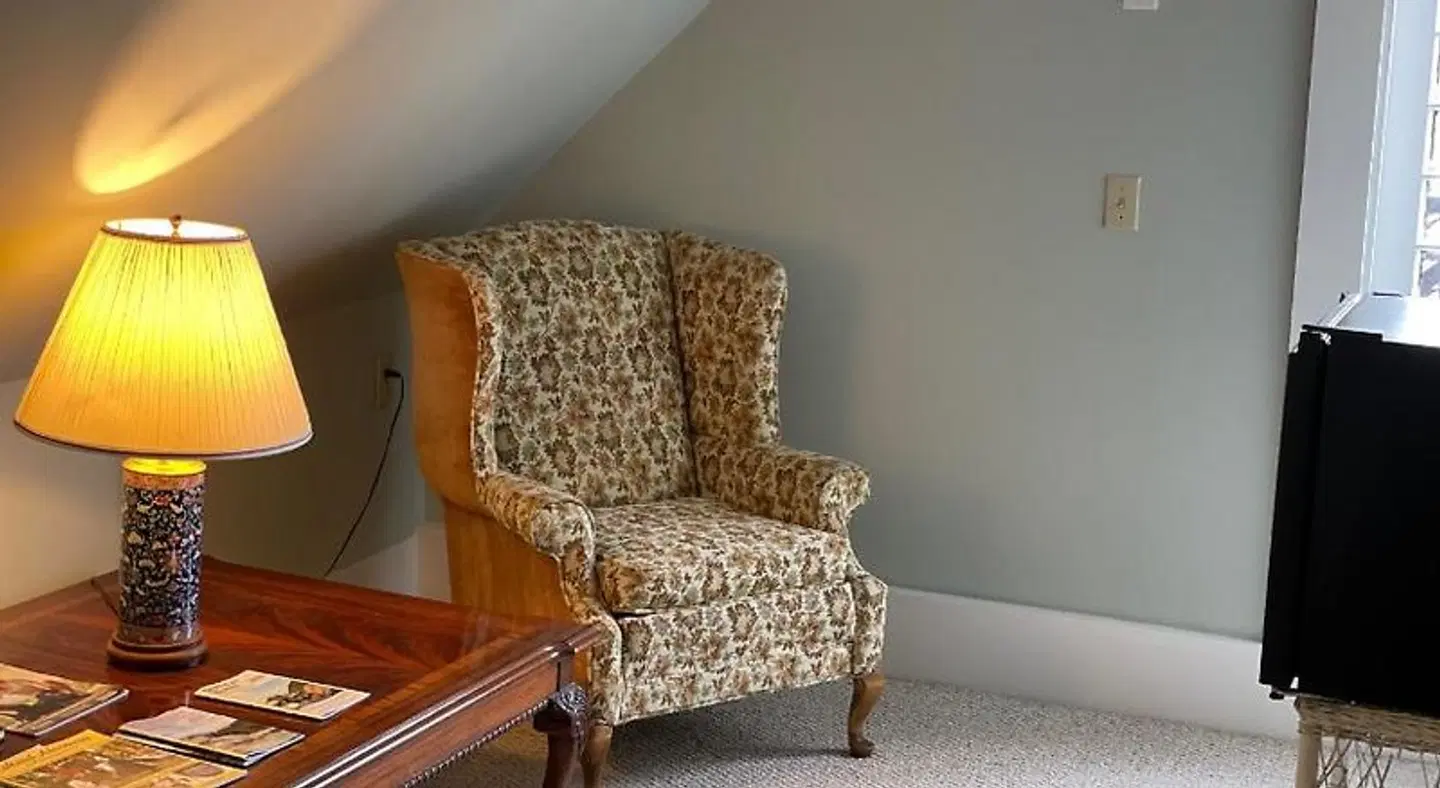 The Central House ROOM_EXAMPLE