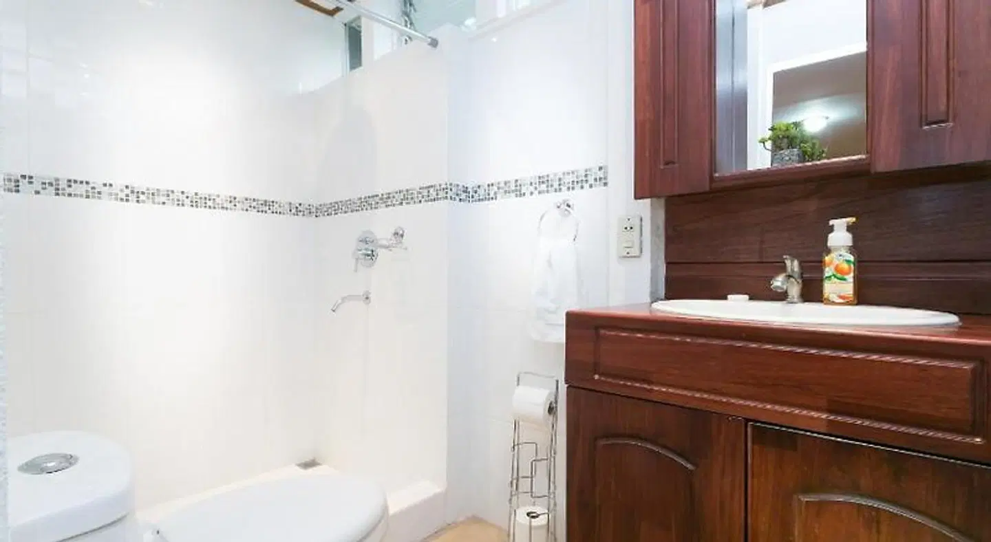 Airport Costa Rica B&B Badezimmer