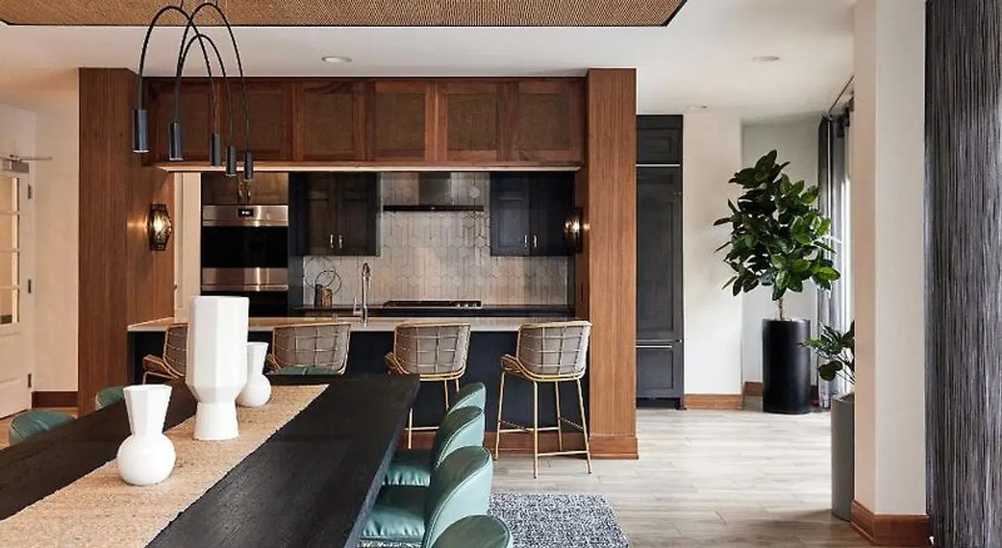 Sentral Old Town Bar