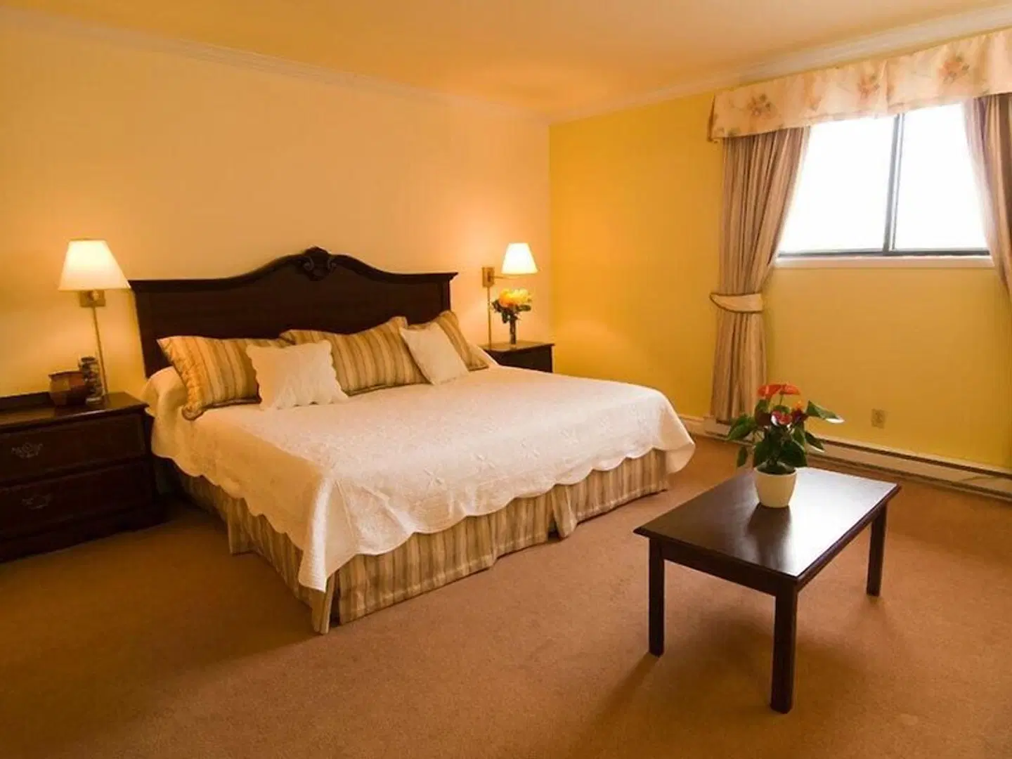 Mont-Blanc ROOM_EXAMPLE