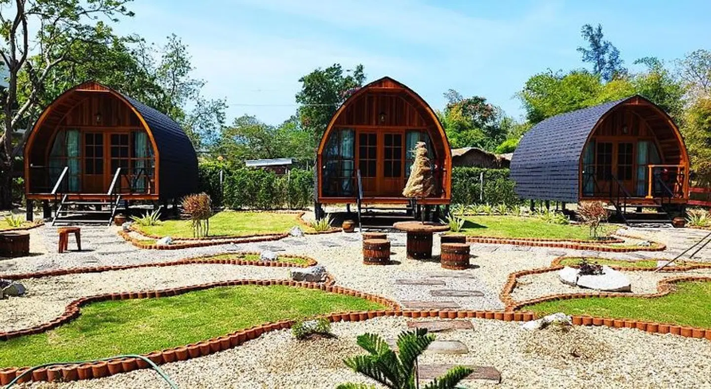Mumsa Beach Resort & Restaurant EXTERIOR