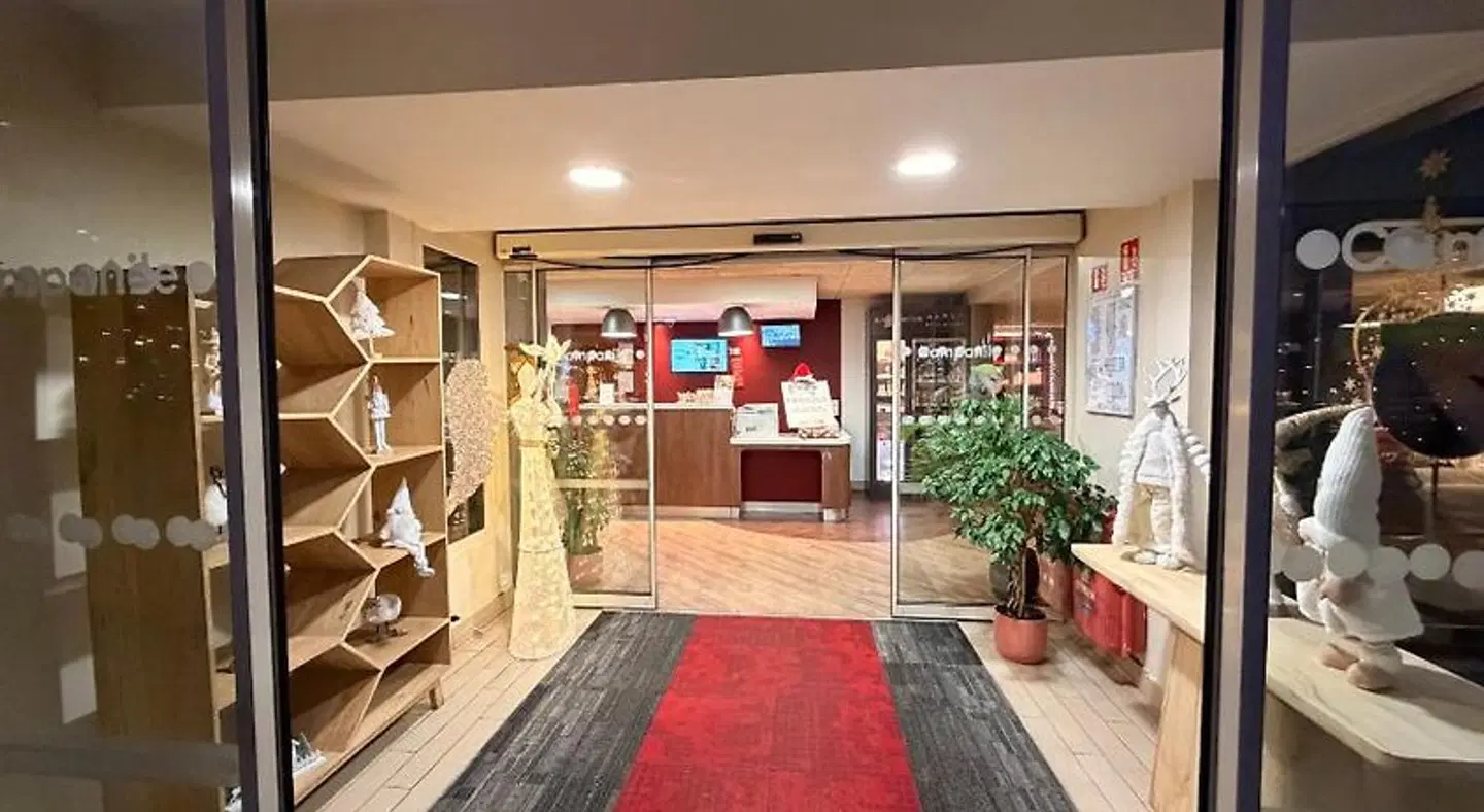 Campanile Villennes Sur Seine - Poissy LOUNGE_LOBBY