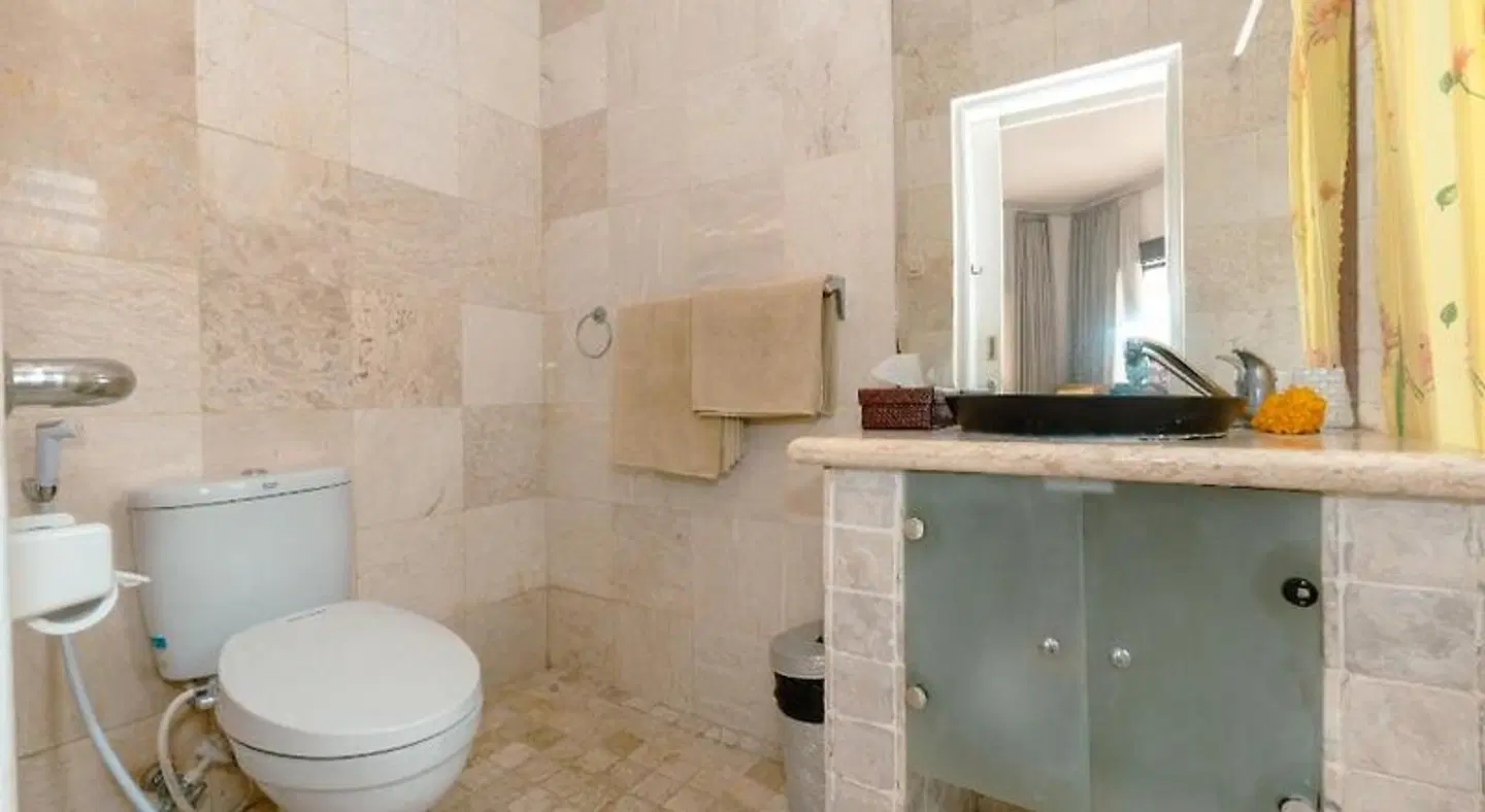Bali Mystique Hotel & Apartment Badezimmer