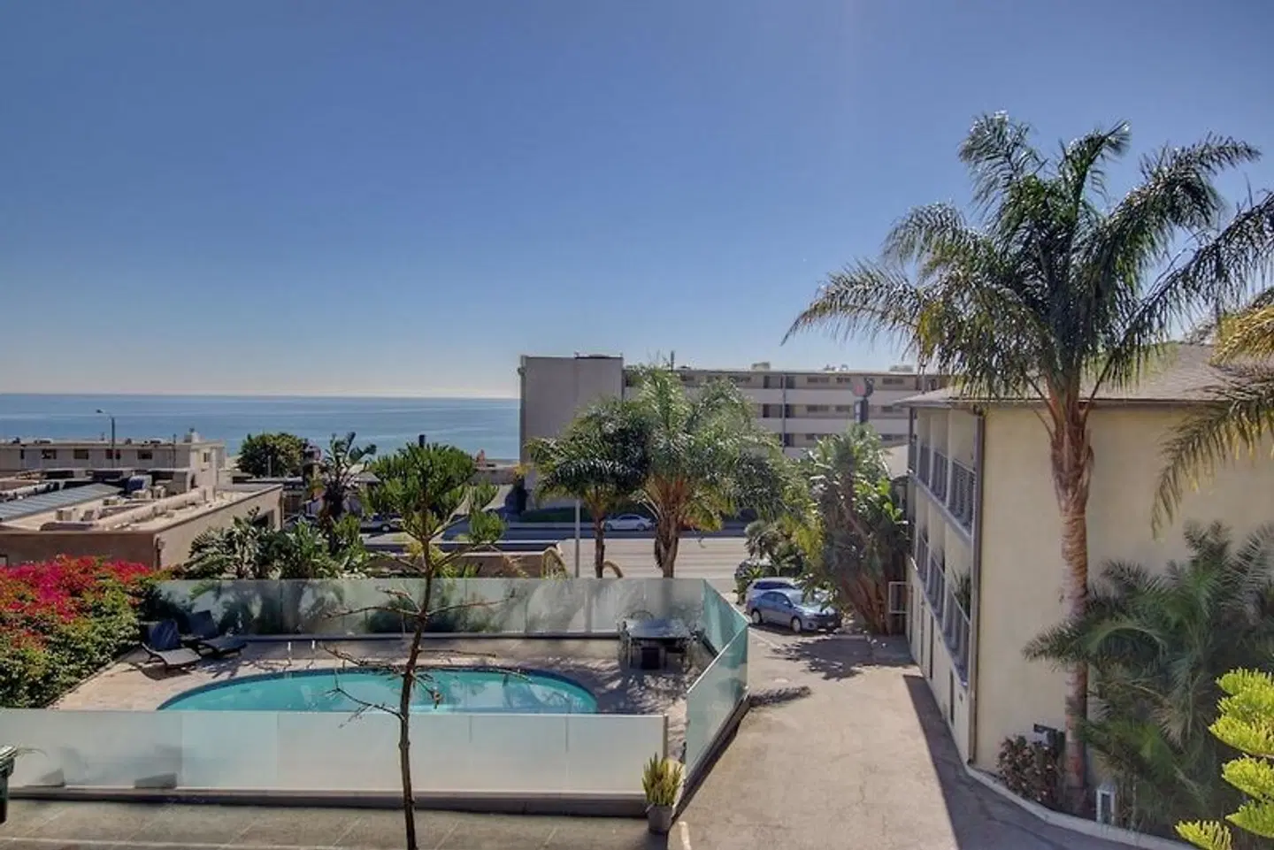 The Malibu Motel OUTDOOR_POOL