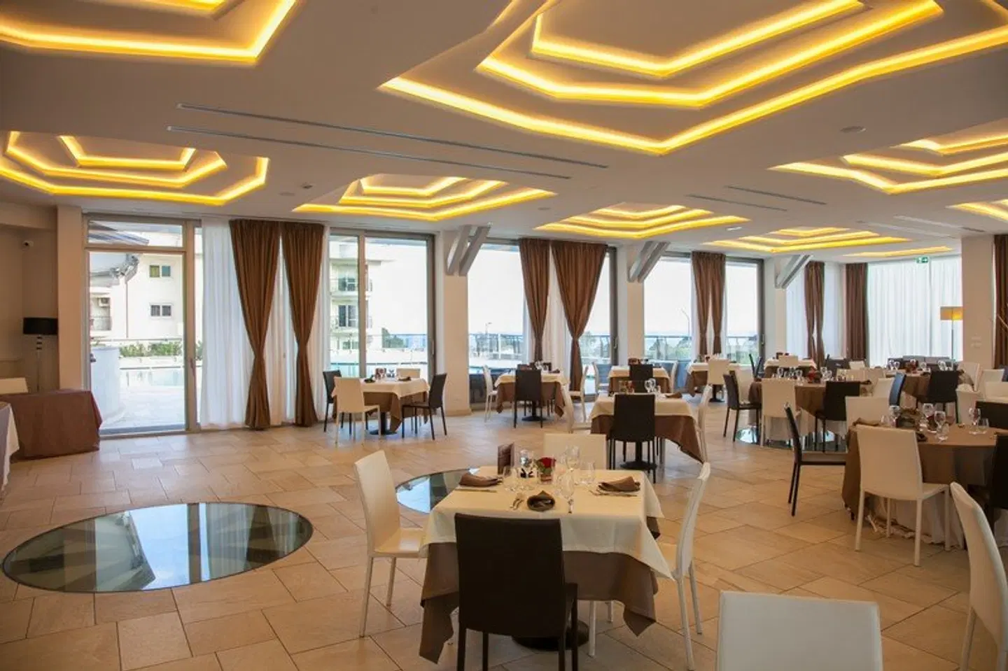 4 Spa Resort Hotel Restaurant