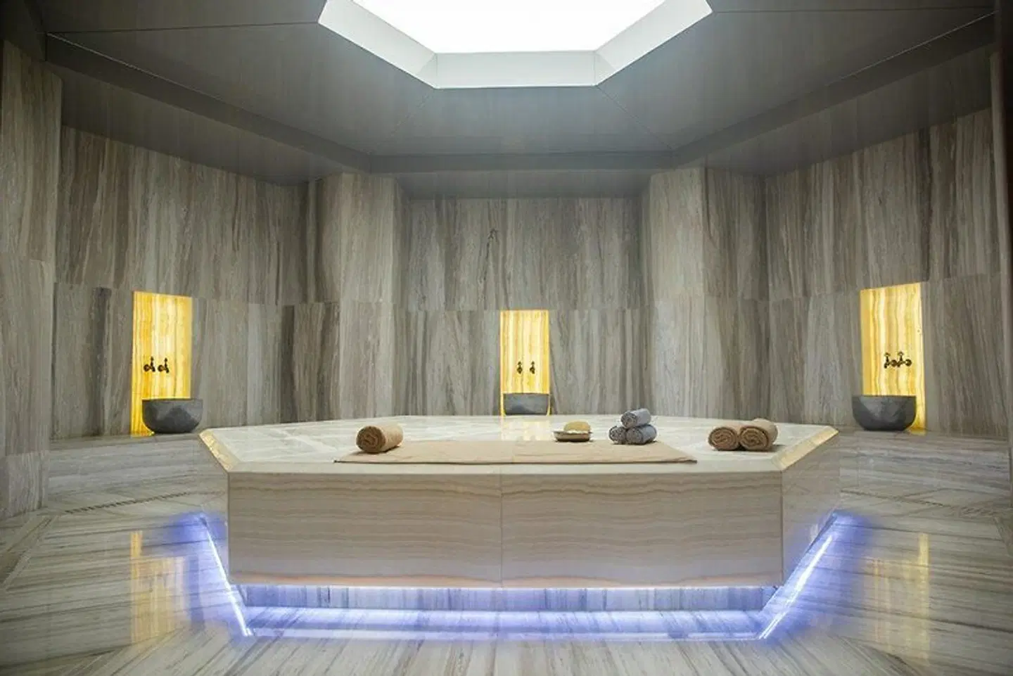 On'Live Deluxe Hotel HEALTH_BEAUTY