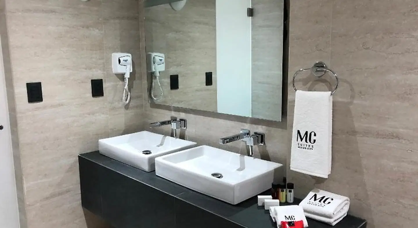 Mc Suites Mexico City Badezimmer