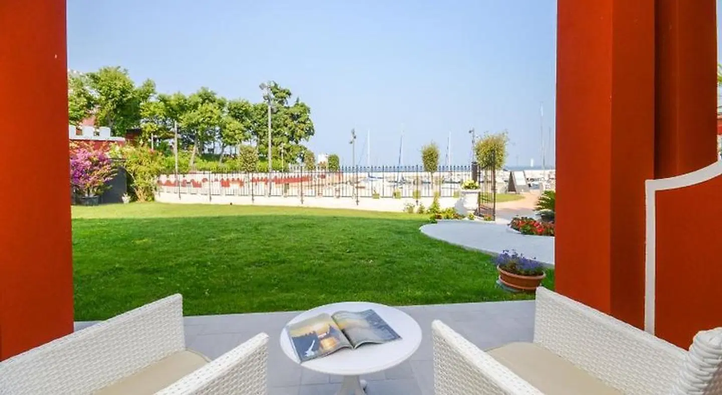 Villa Garuti Hotel Terrasse