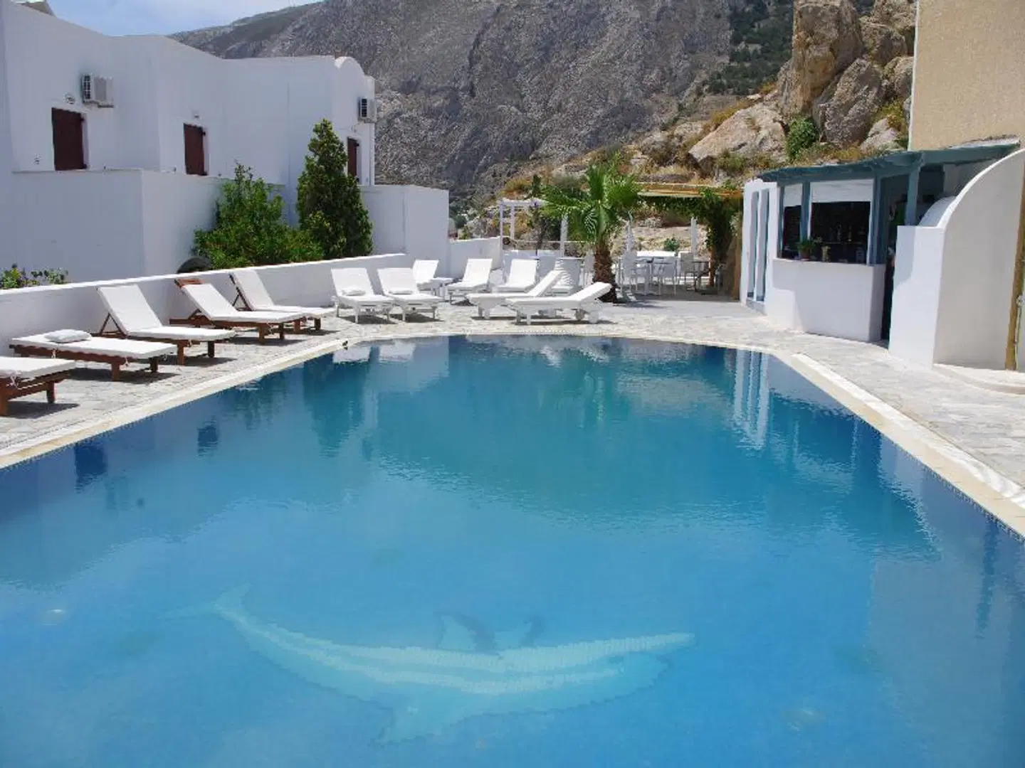 Iris Boutique Hotel OUTDOOR_POOL