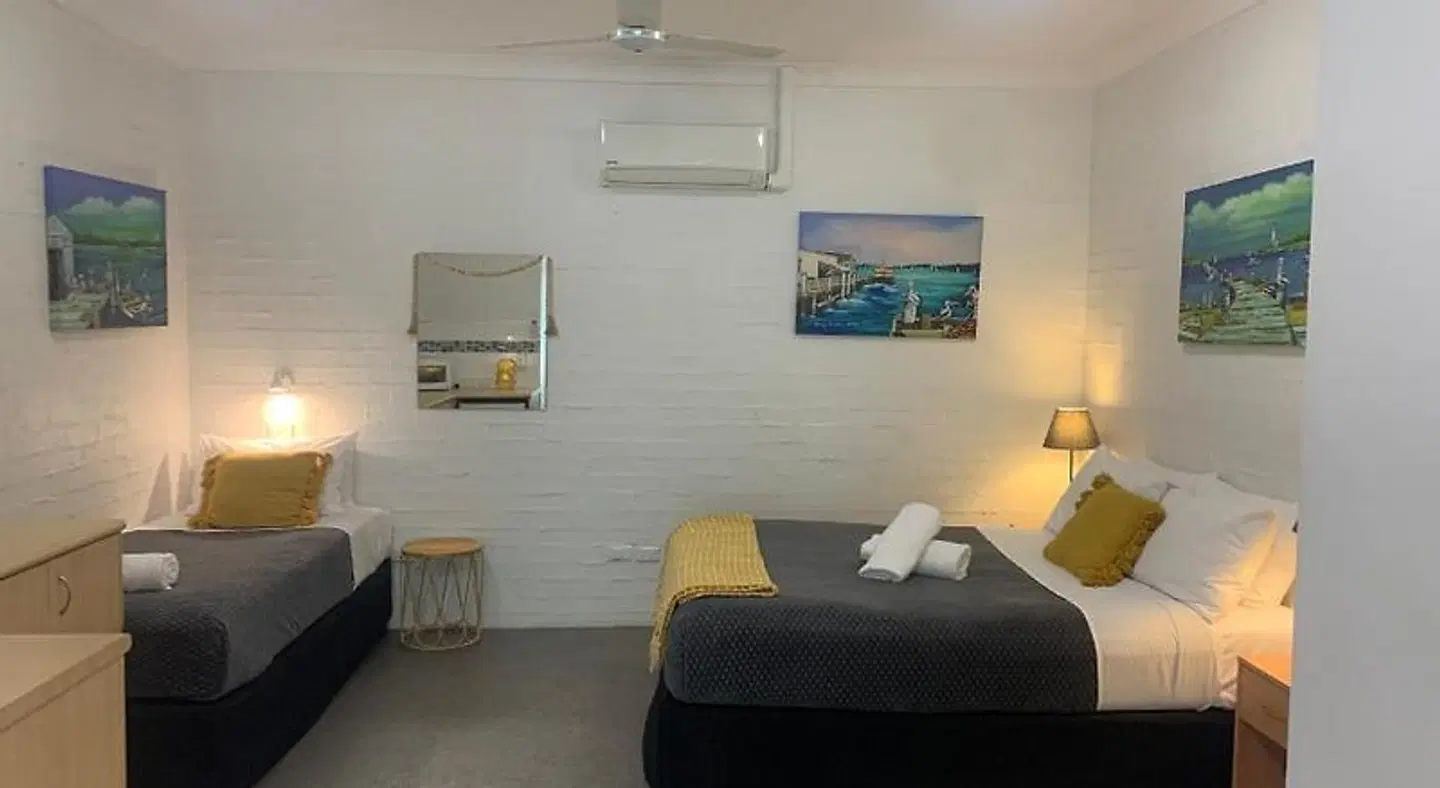Ocean Shores Motel ROOM_EXAMPLE