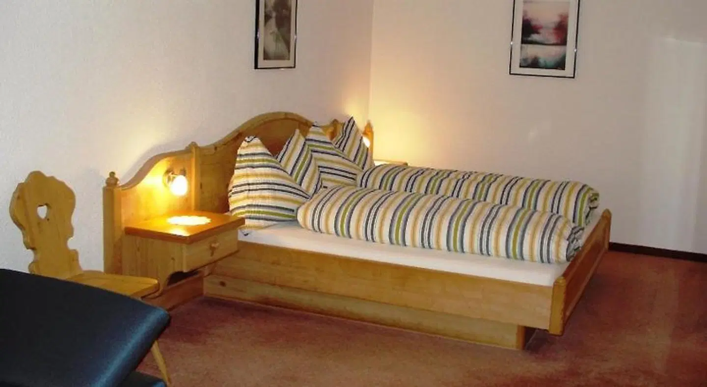 Bahnhof ROOM_EXAMPLE