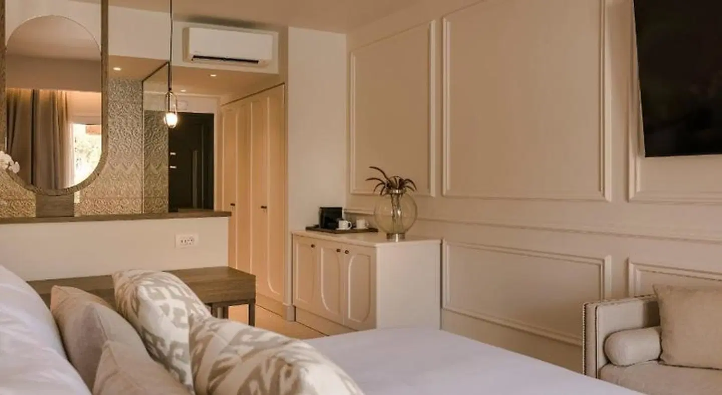 Thalassa Hotel ROOM_EXAMPLE