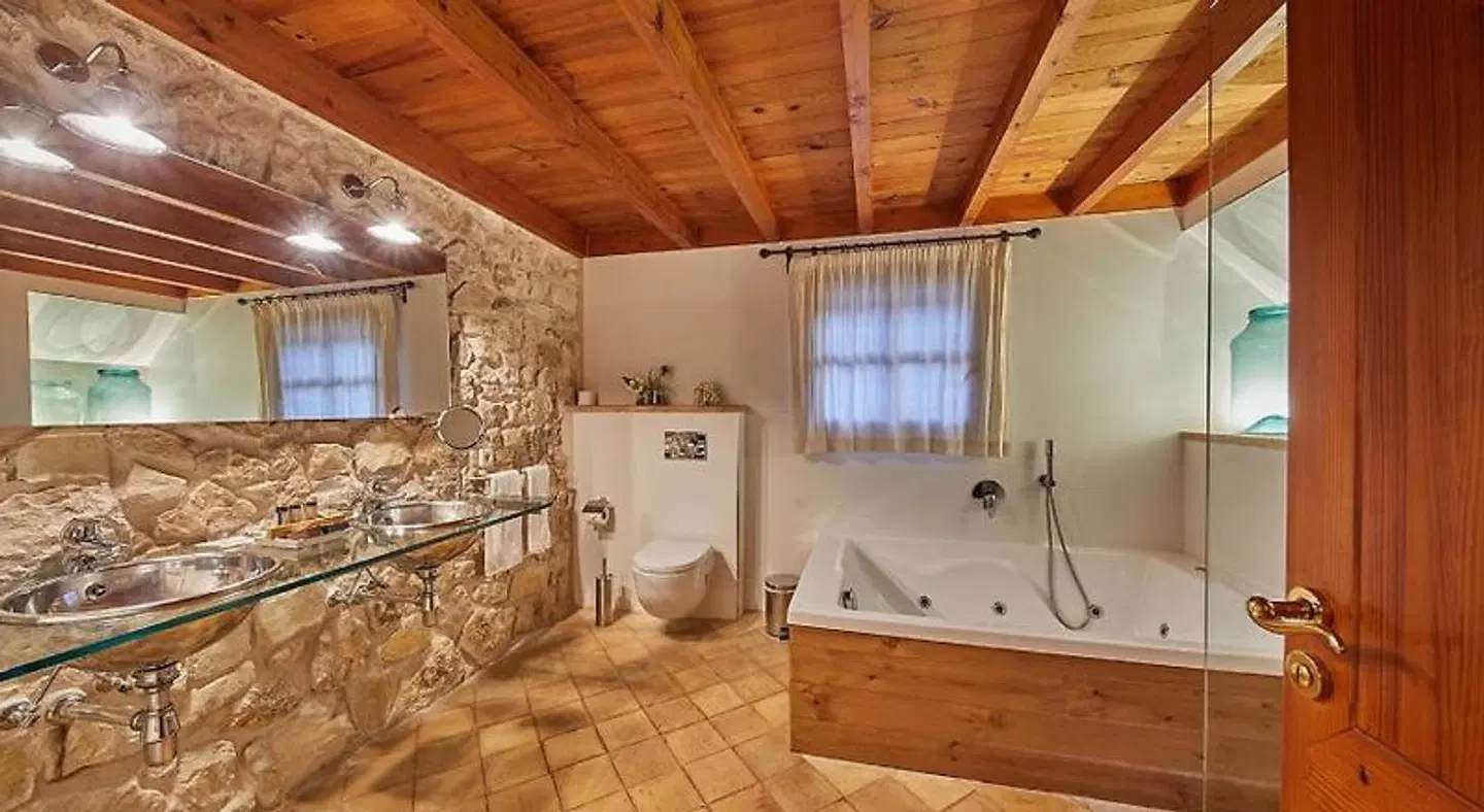 Finca Cas Comte Suites & Spa Badezimmer