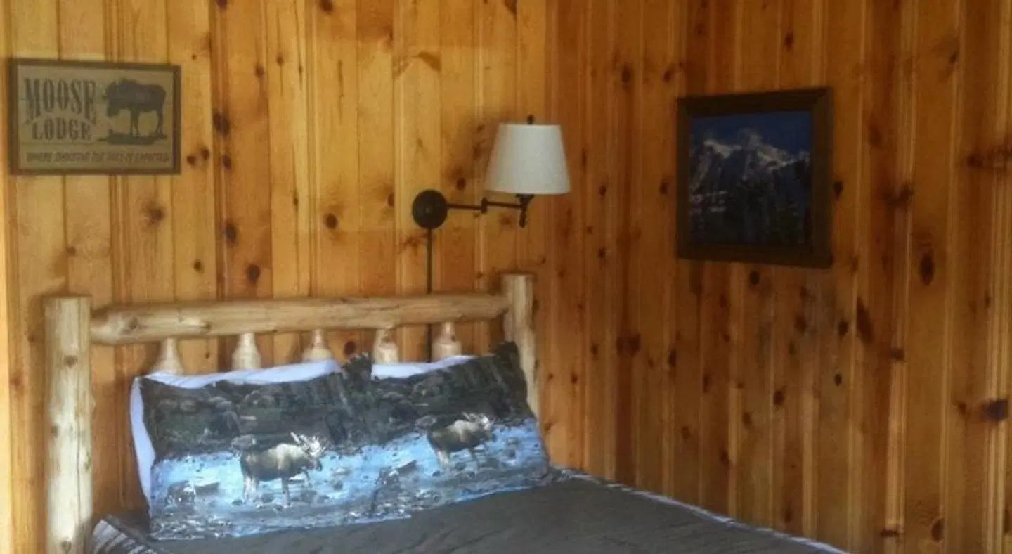 Summit Lake Lodge Badezimmer