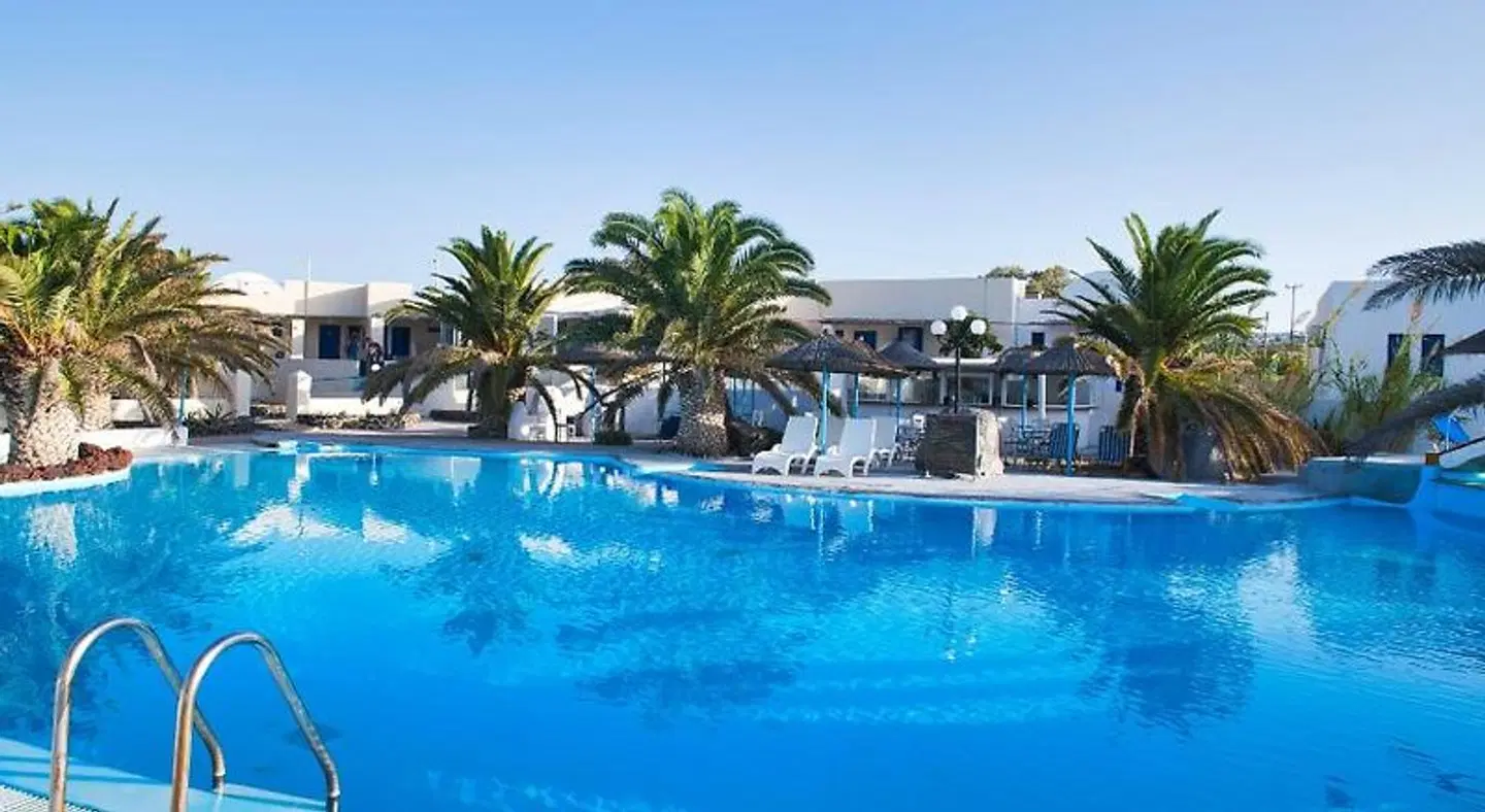 Caldera View Resort OUTDOOR_POOL