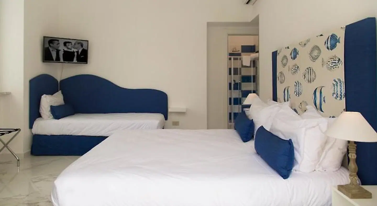 Hotel Crawford ROOM_EXAMPLE