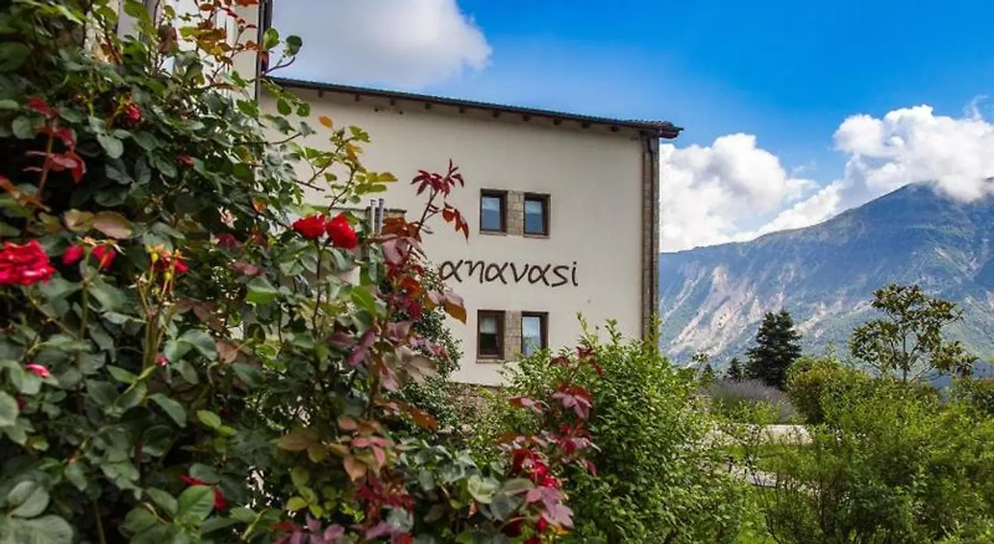 Anavasi Mountain Resort EXTERIOR