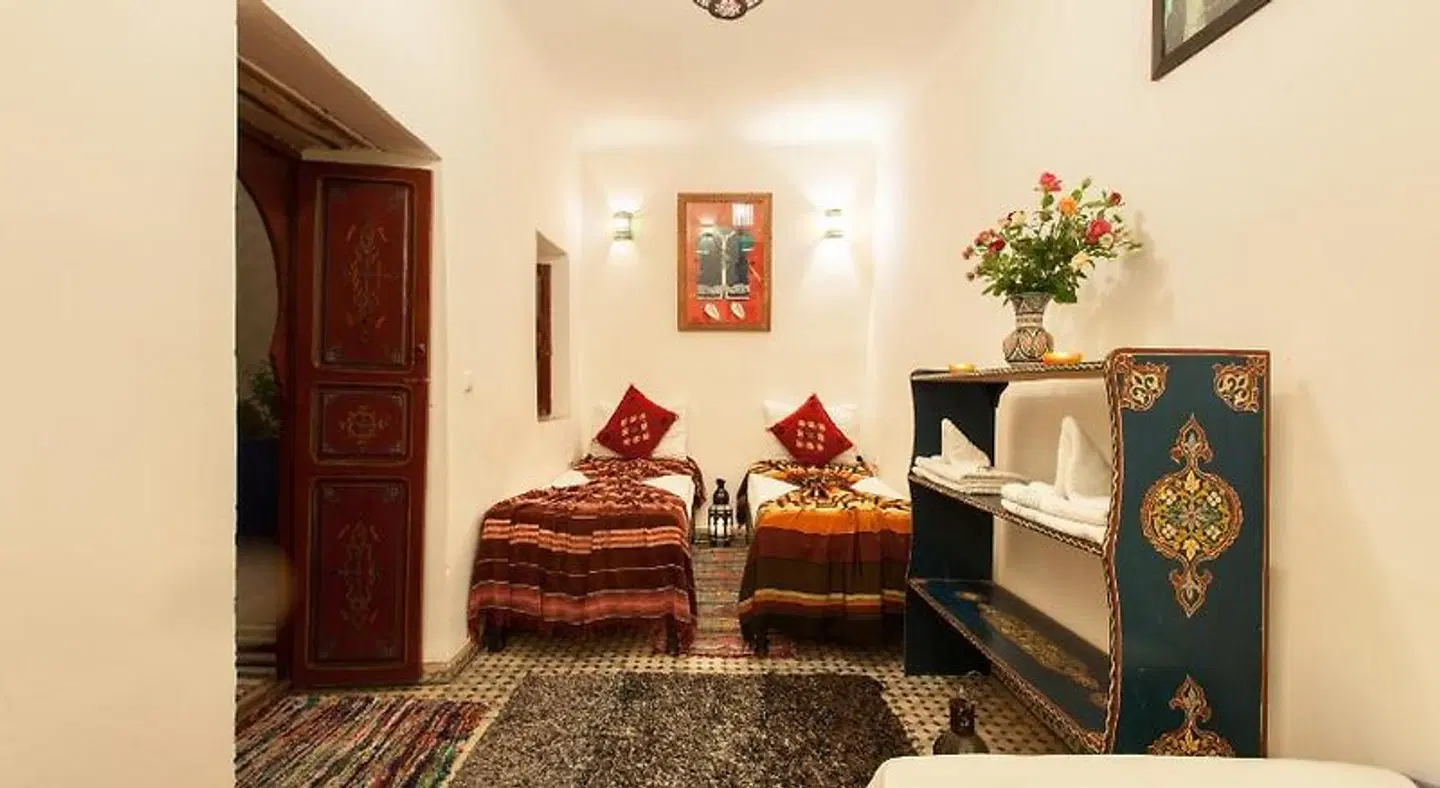 Riad Ben Saleh ROOM_EXAMPLE