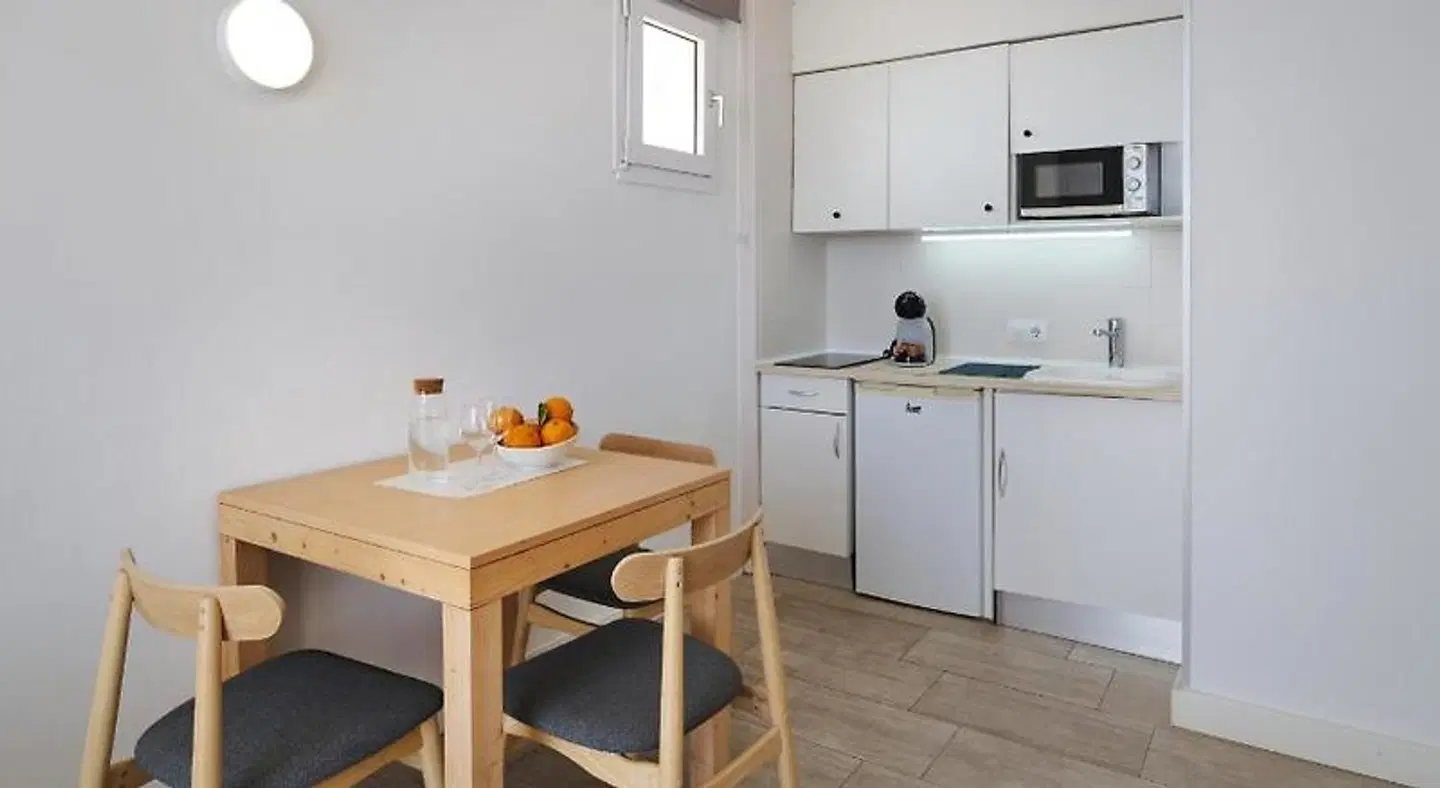 Orange Colom ROOM_EXAMPLE