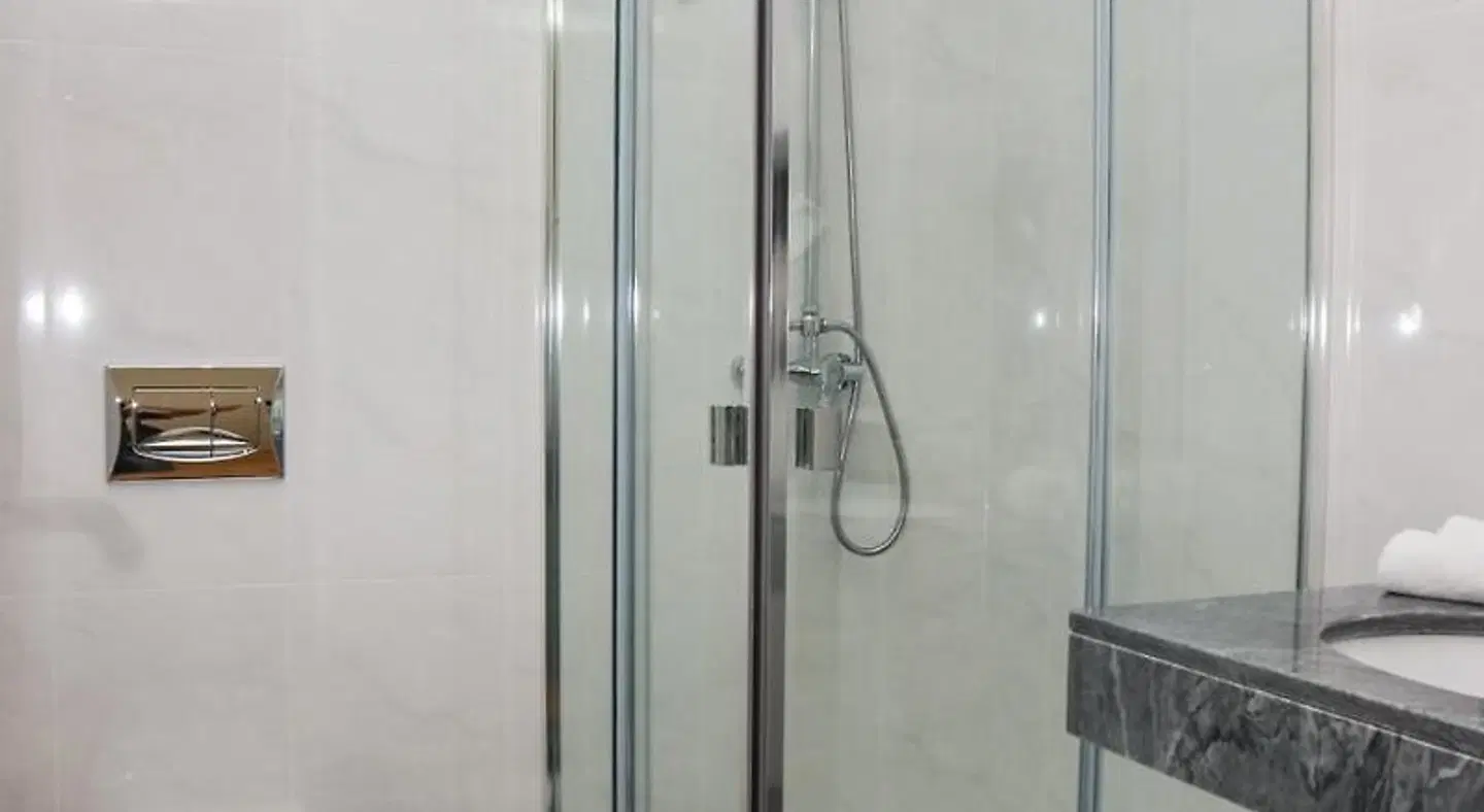 Lagoa Apartment Hotel Badezimmer