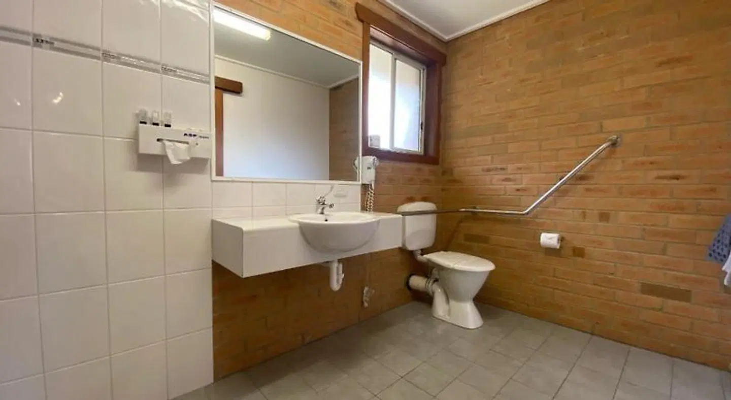 Quays Motel San Remo Badezimmer