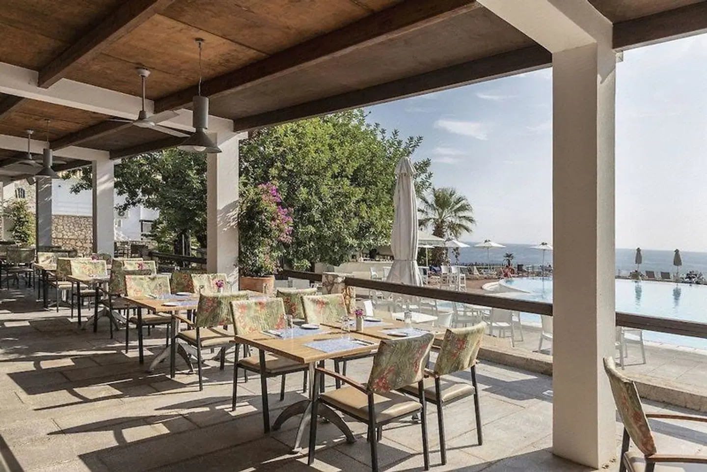 Apostolata Island Resort & SPA Terrasse