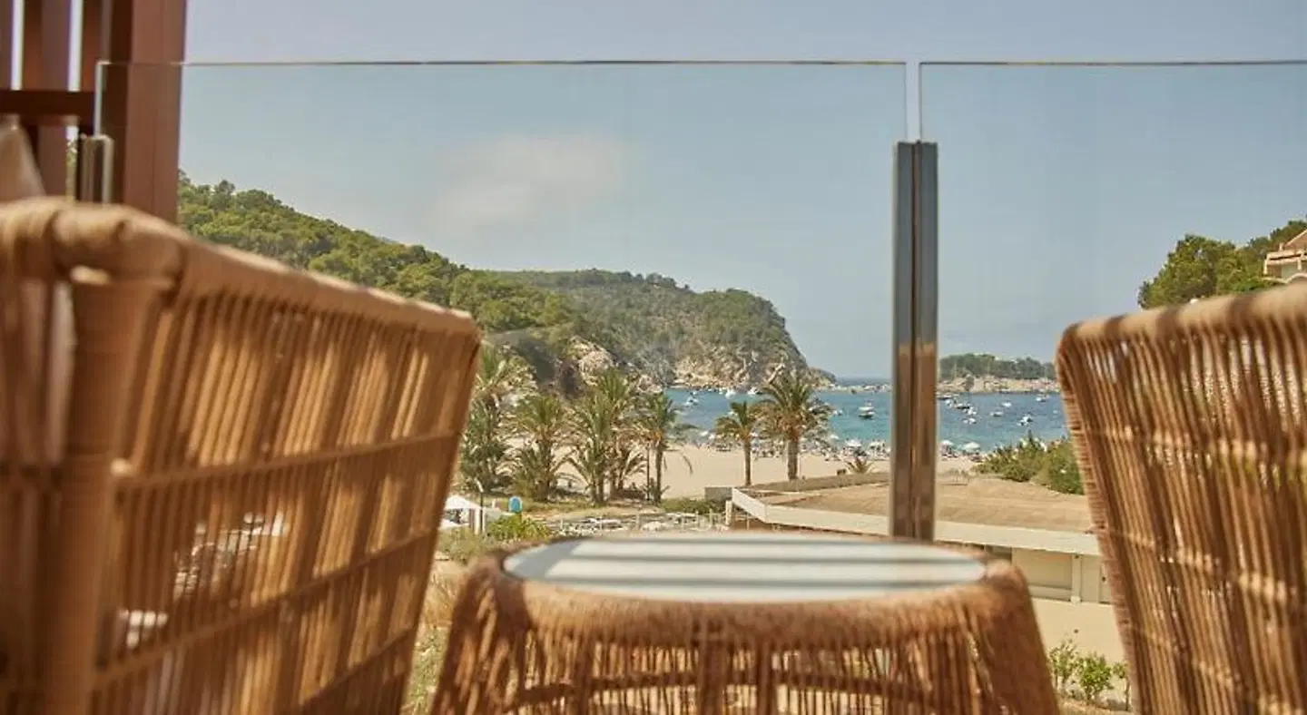 The Club Cala San Miguel Hotel Ibiza, Curio Collection by Hilton Terrasse
