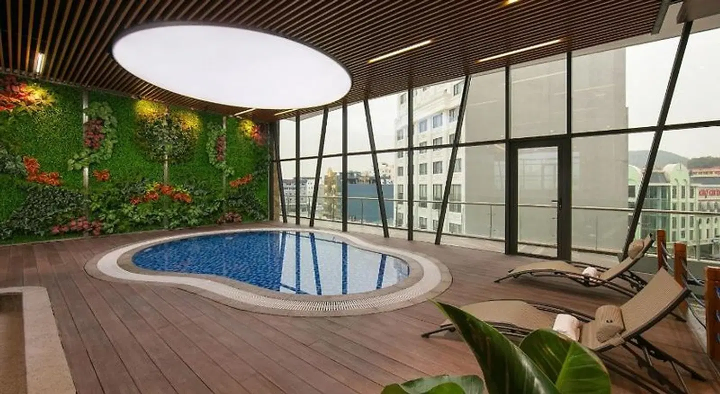 Ha Long Marina Hotel Hallenbad