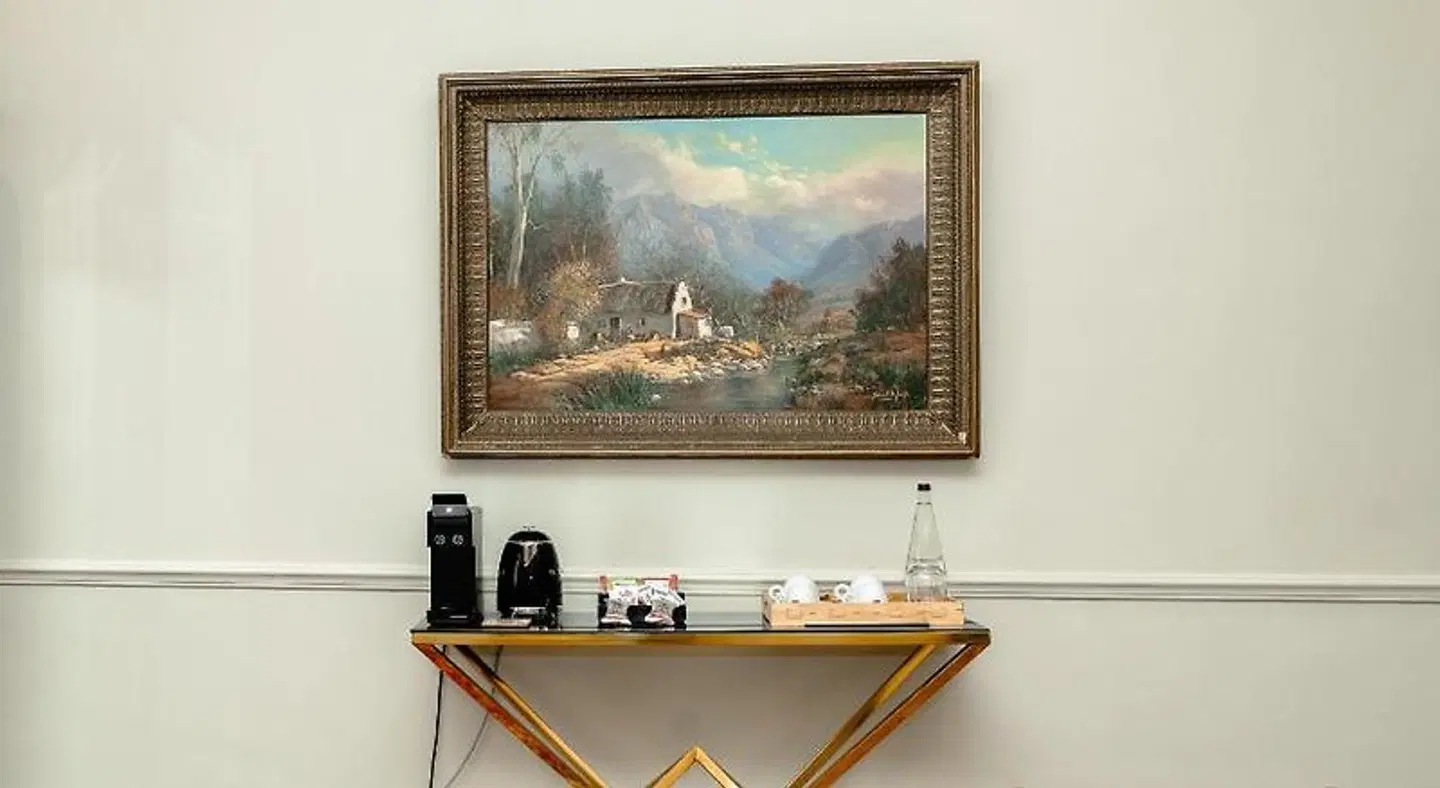 Monarch Hotel ROOM_EXAMPLE