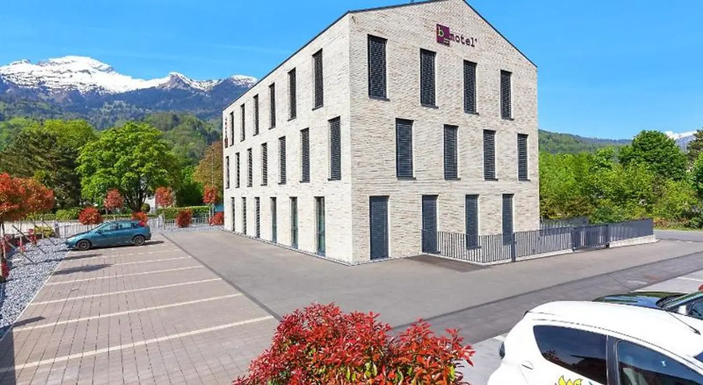 b_smart motel Sevelen EXTERIOR