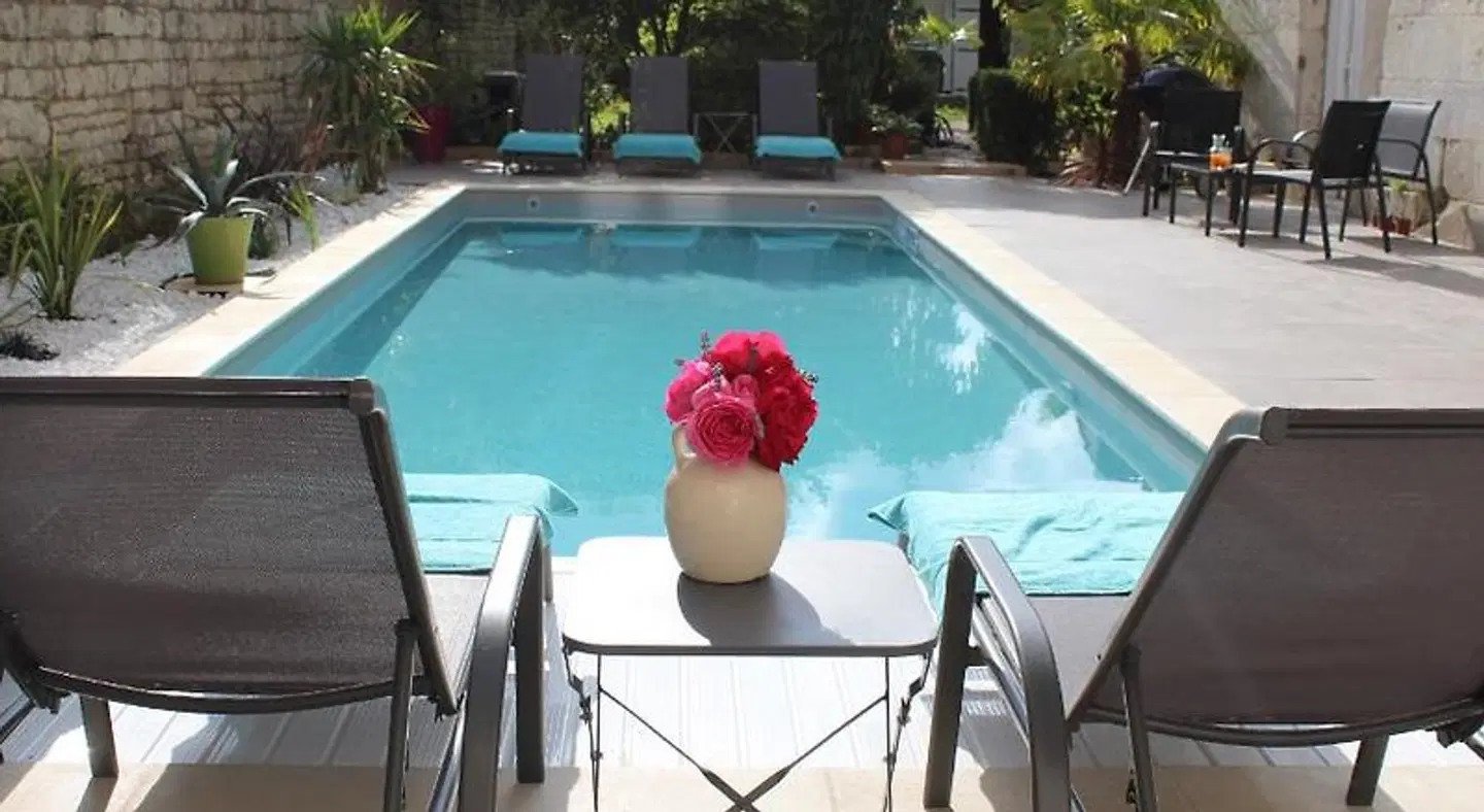 L'Angély OUTDOOR_POOL
