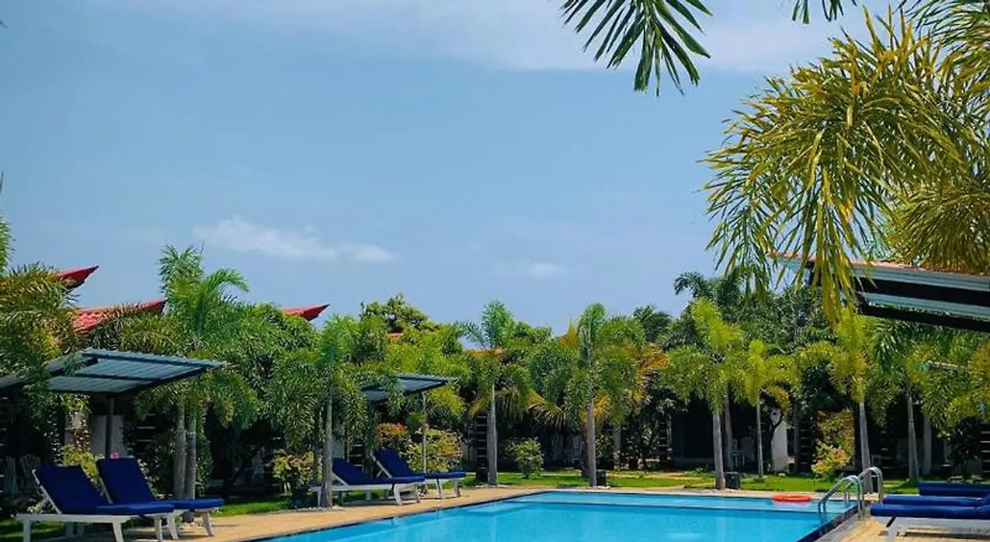 Anukama Resort OUTDOOR_POOL