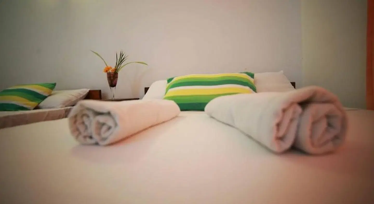 Indi Rose Garden ROOM_EXAMPLE