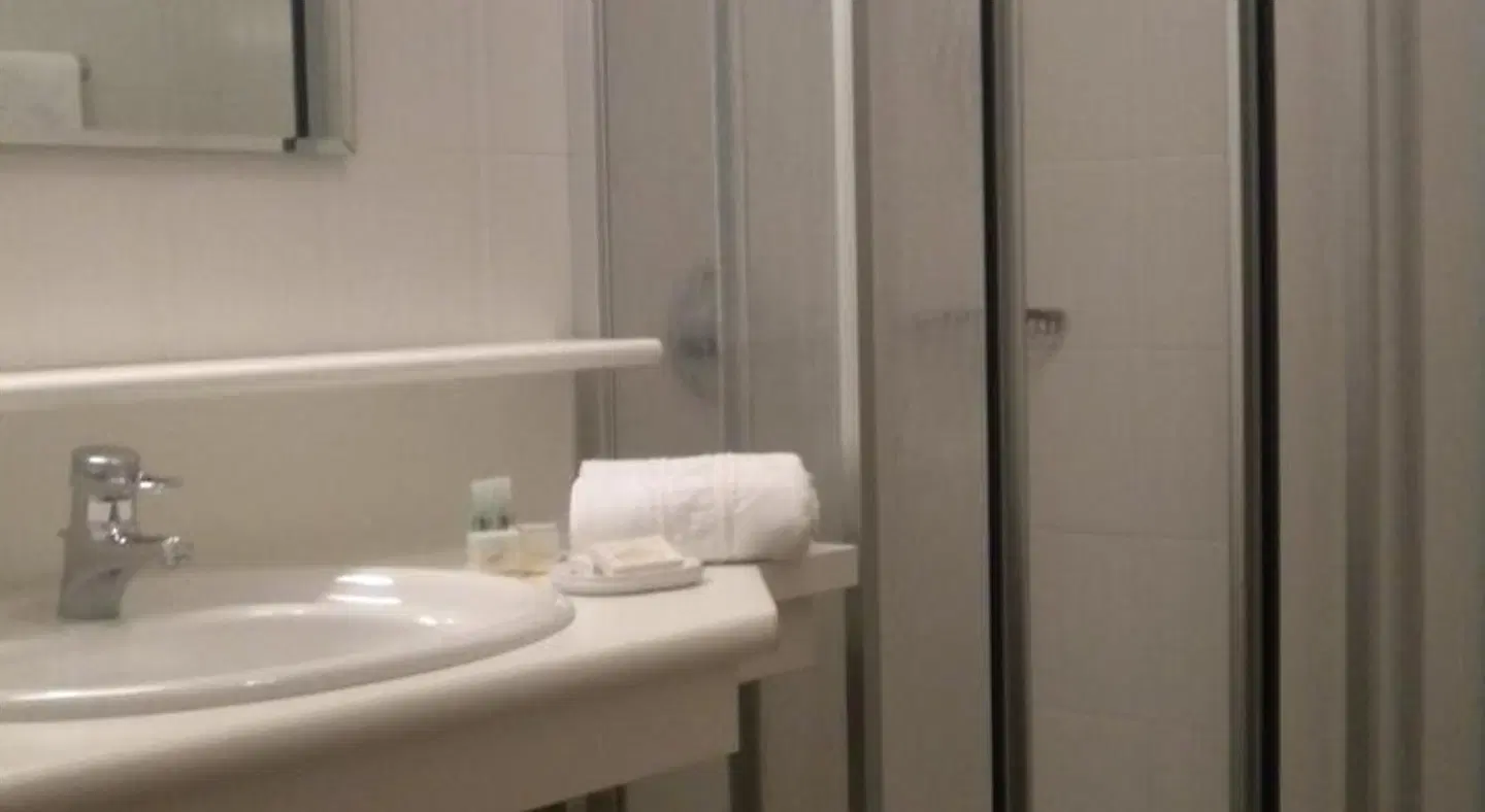 Ferien & Wellnesshotel Windschar Badezimmer