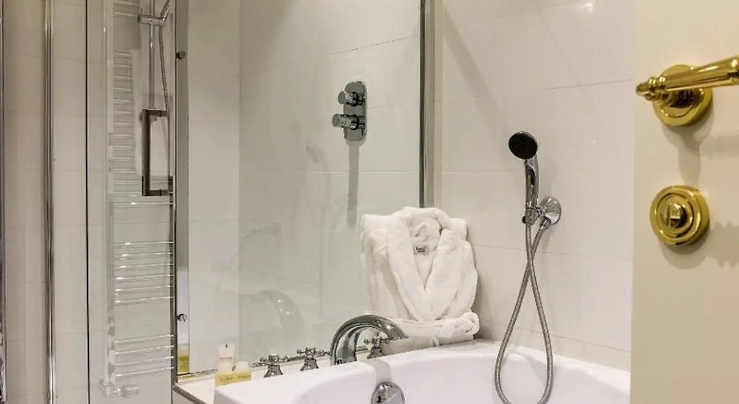 Turin Palace Hotel Badezimmer