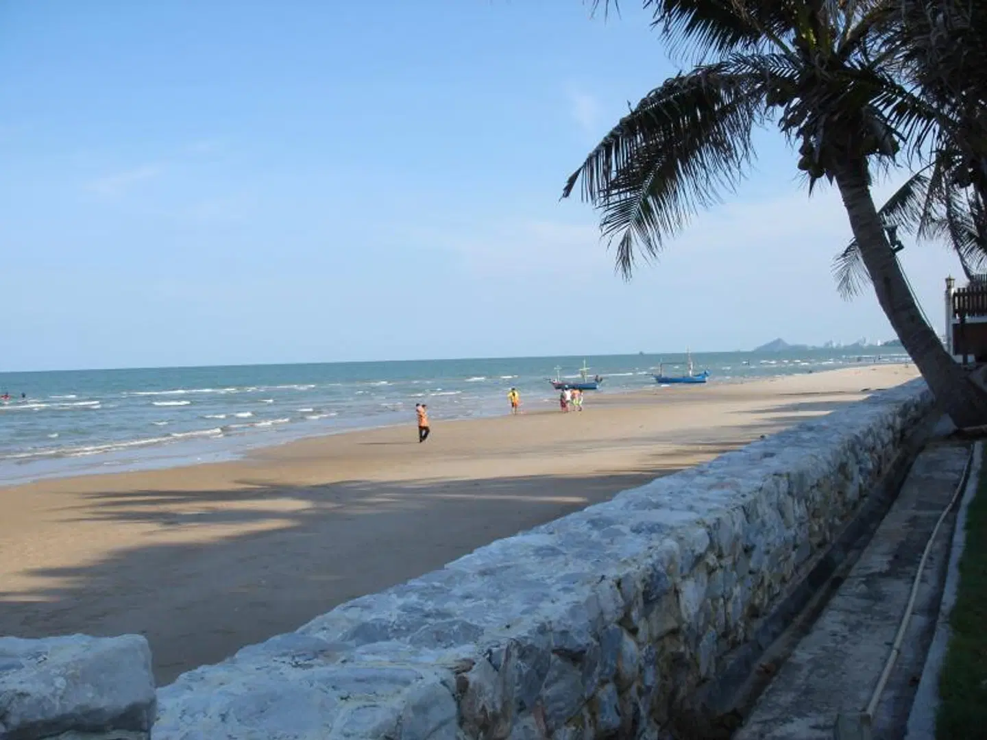 White Sand Beach Hotel Strand