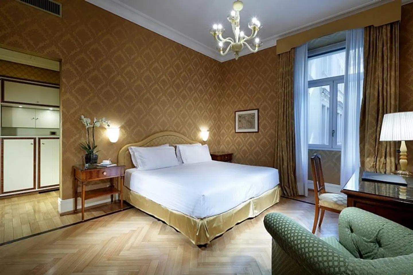 Eurostars Hotel Excelsior ROOM_EXAMPLE