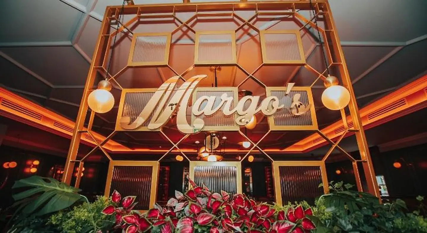 Parkview Hotel EXTERIOR