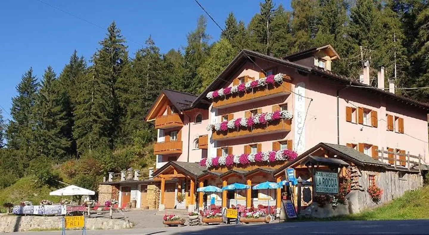 Hotel La Roccia EXTERIOR